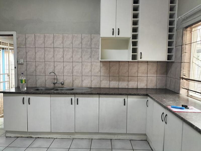 6 Bedroom Property for Sale in Park West Free State